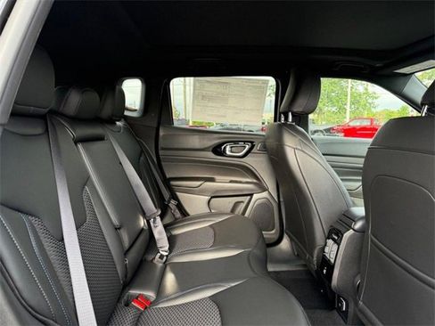 New 2025 Jeep Compass Latitude w/ Sun & Sound Group image 12