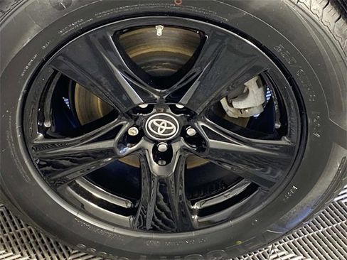 Used 2023 Toyota Highlander L image 27