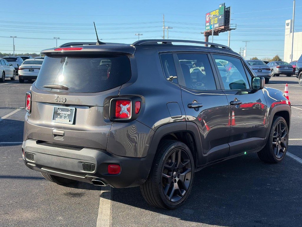 Used 2021 Jeep Renegade Latitude w/ Sun & Sound Group FWD image 5