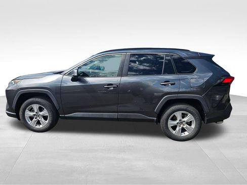 Used 2020 Toyota RAV4 XLE AWD/4WD image 6