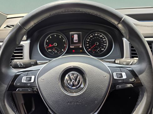 Used 2019 Volkswagen Atlas SE w/ Towing Package image 18