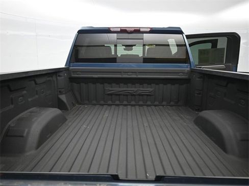 Used 2024 Chevrolet Silverado 2500 ZR2 w/ Technology Package image 15