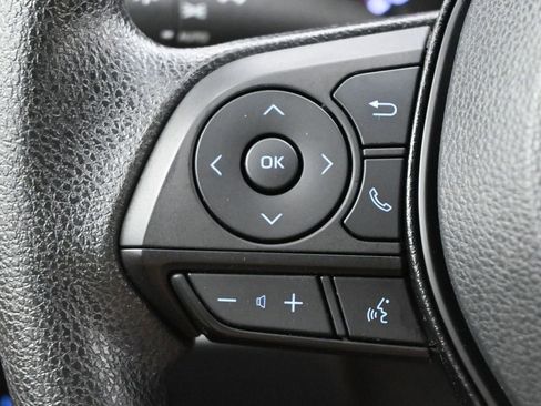 Used 2022 Toyota RAV4 XLE image 6