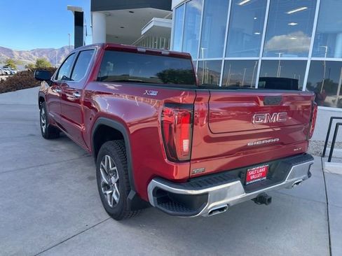 Used 2025 GMC Sierra 1500 SLT image 5