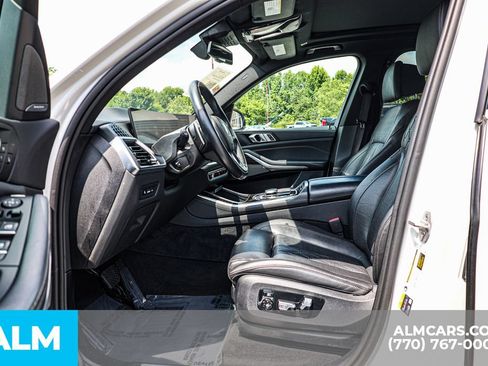 Used 2025 BMW X5 xDrive50e AWD/4WD image 18