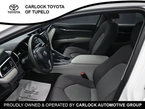 Used 2018 Toyota Camry LE image 10