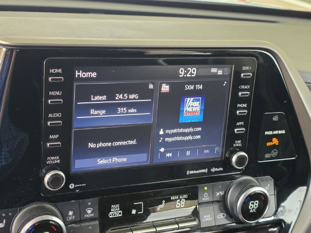 Used 2022 Toyota Highlander XLE FWD image 19