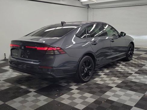 Certified 2025 Honda Accord SE image 6