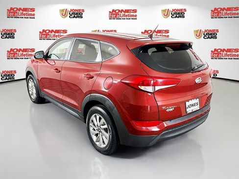 Used 2018 Hyundai Tucson SE AWD/4WD image 2