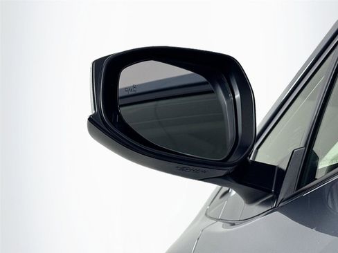 Certified 2025 Toyota Prius Plug-In Hybrid image 10