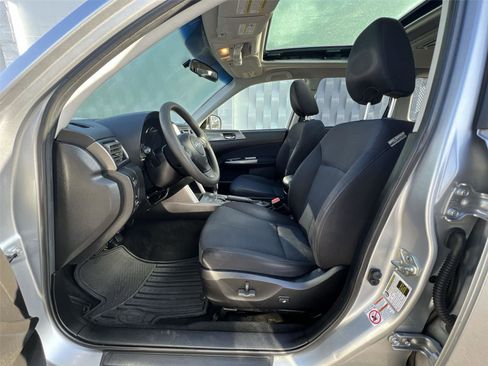 Used 2013 Subaru Forester 2.5X Premium w/ All-Weather Plus Pkg image 10