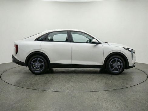 Used 2025 Kia K4 FWD image 11