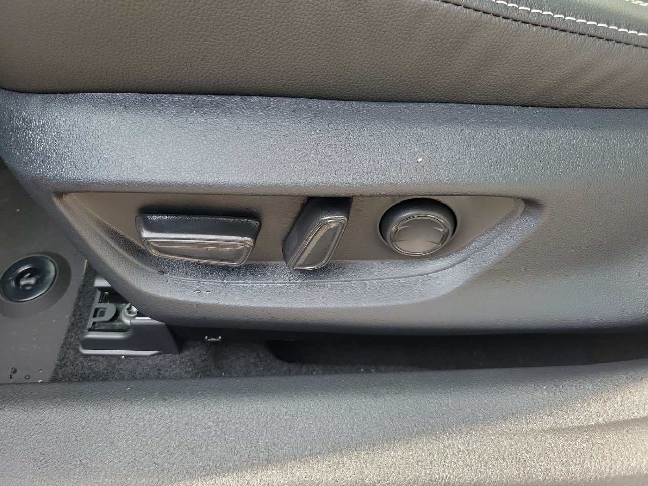 Used 2026 Toyota Camry SE FWD image 18
