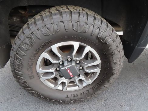 Used 2022 GMC Sierra 2500 AT4 w/ Gooseneck/5TH Wheel Package image 19