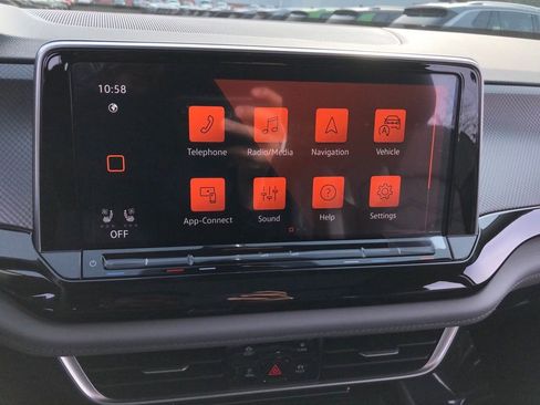 New 2026 Volkswagen Atlas Peak Edition AWD/4WD image 24
