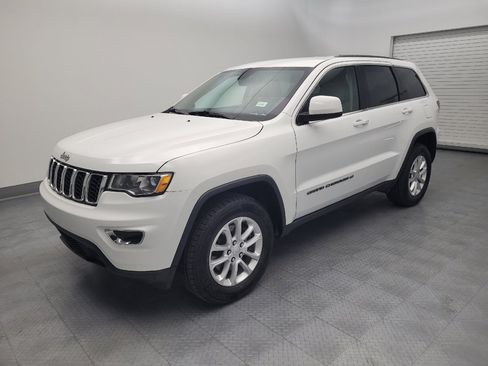 Used 2022 Jeep Grand Cherokee Laredo E w/ Security & Convenience Group AWD/4WD image 2