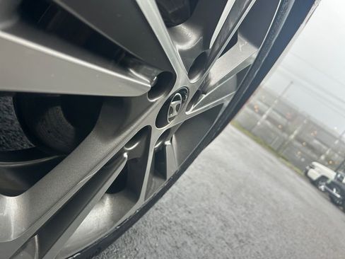 Used 2017 Hyundai Elantra Limited w/ Limited Ultimate Package 05 image 35