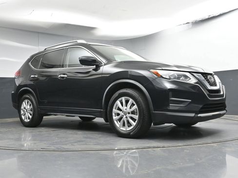 Used 2020 Nissan Rogue SV image 22