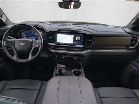 Used 2024 Chevrolet Silverado 1500 High Country w/ High Country Premium Package AWD/4WD image 18
