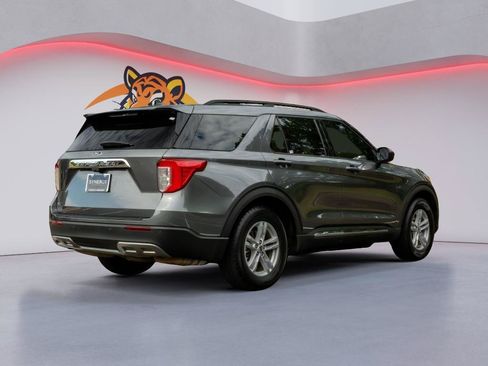 Used 2024 Ford Explorer XLT w/ Equipment Group 202A RWD image 5