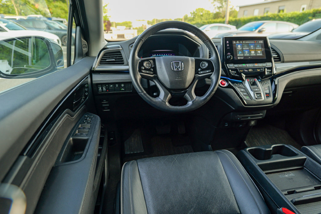 Used 2023 Honda Odyssey Elite image 40