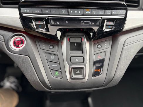 Used 2025 Honda Odyssey Sport-L image 39