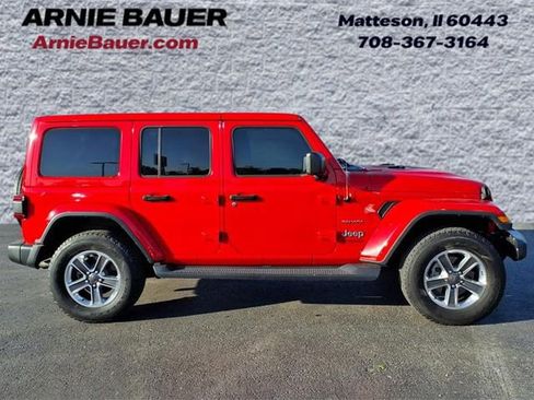 Used 2018 Jeep Wrangler Unlimited Sahara AWD/4WD image 4