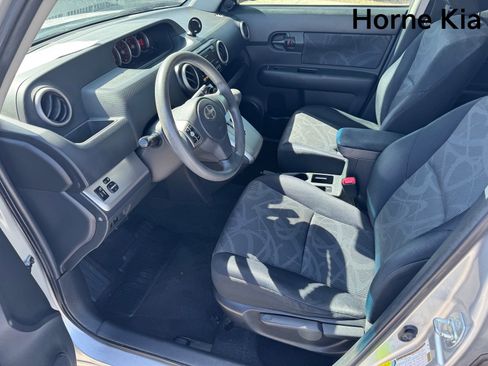 Used 2012 Scion xB image 9