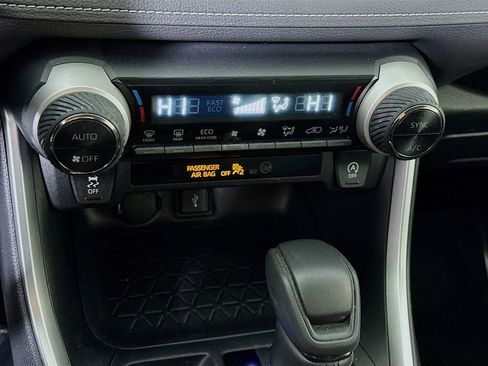 Certified 2020 Toyota RAV4 XLE w/ All Weather Liner Package image 8