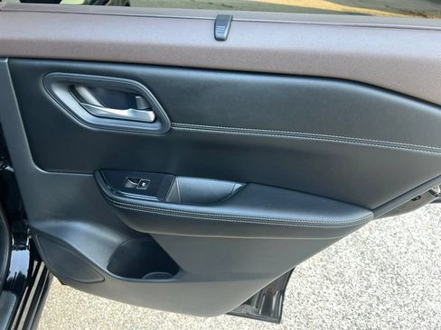 Used 2023 Nissan Rogue SL w/ SL Premium Package AWD/4WD image 18