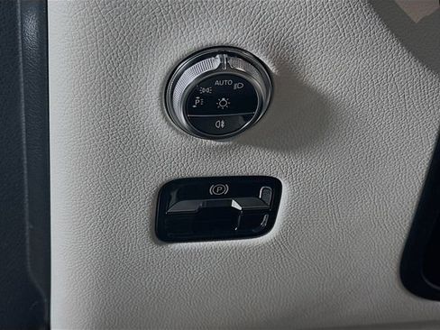 Used 2026 Mercedes-Benz GLC 300 4MATIC image 10