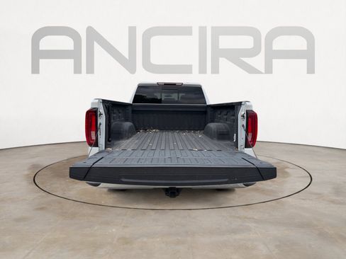 Used 2022 GMC Sierra 1500 SLT RWD image 11