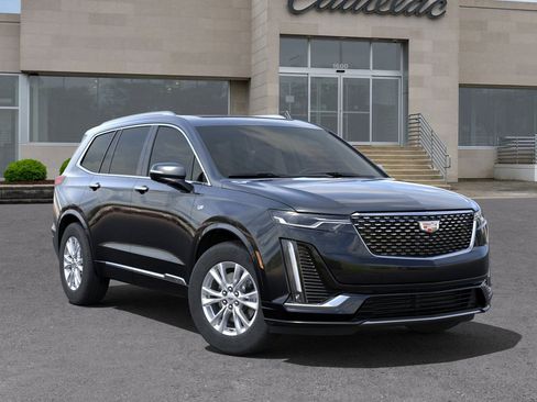 New 2025 Cadillac XT6 Luxury image 7