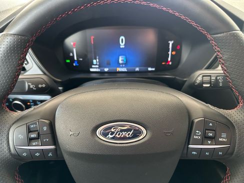 Used 2025 Ford Escape ST-Line w/ Tech Pack #1 FWD image 31