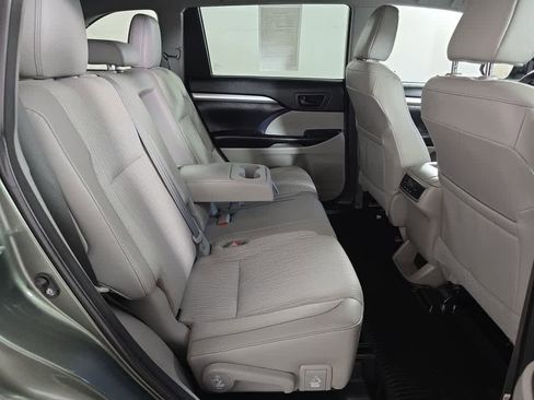 Used 2018 Toyota Highlander Plus image 11