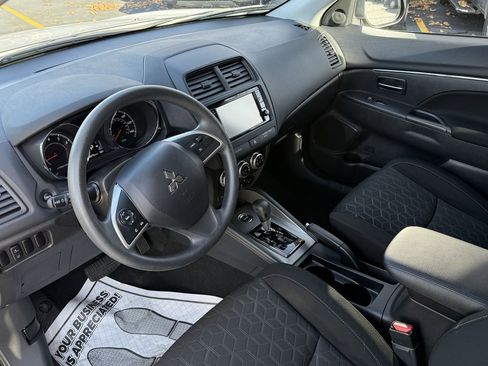 Used 2024 Mitsubishi Outlander Sport ES image 14