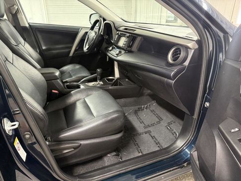 Used 2018 Toyota RAV4 XLE AWD/4WD image 31