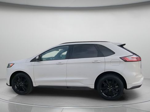 Certified 2022 Ford Edge ST-Line AWD/4WD image 17