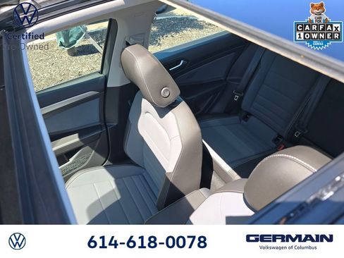 Used 2025 Volkswagen Jetta SE w/ Sunroof Package FWD image 21