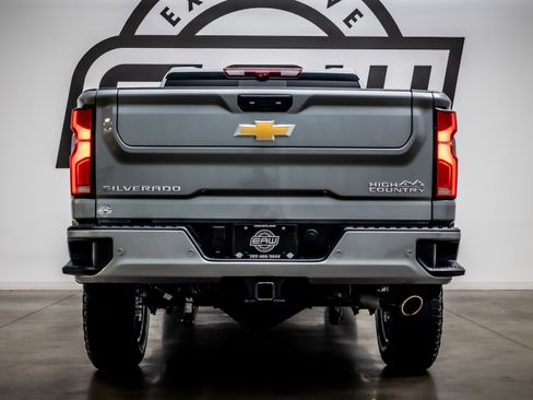 Used 2025 Chevrolet Silverado 3500 High Country w/ Technology Package AWD/4WD image 11