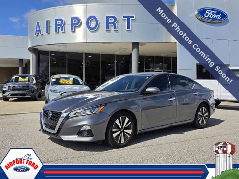 Used 2019 Nissan Altima 2.5 SV FWD image 1