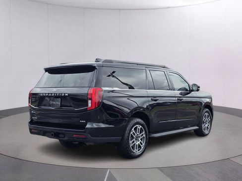 Used 2025 Ford Expedition Max Active AWD/4WD image 5