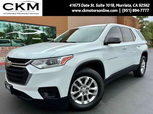 Used 2020 Chevrolet Traverse LS FWD image 1