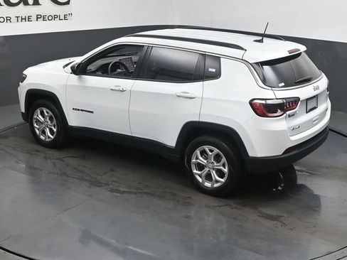 Used 2024 Jeep Compass Latitude AWD/4WD image 47