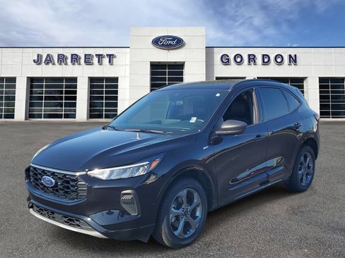 Certified 2024 Ford Escape ST-Line w/ Tech Pack #1 AWD/4WD image 2