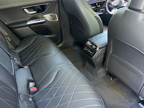 Certified 2023 Mercedes-Benz EQE 500 4MATIC SUV image 33