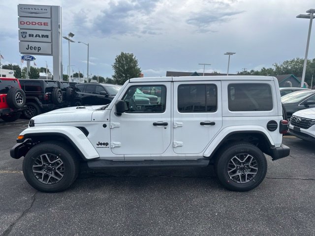 New 2025 Jeep Wrangler Unlimited Sahara w/ Safety Group AWD/4WD image 15