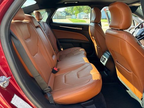 Used 2019 Ford Fusion Titanium image 23