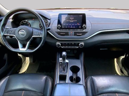Used 2022 Nissan Altima 2.5 SR w/ Midnight Edition Package FWD image 16