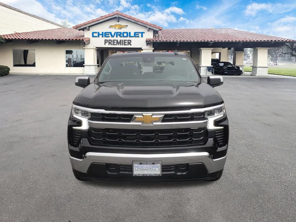 Used 2023 Chevrolet Silverado 1500 LT AWD/4WD image 3